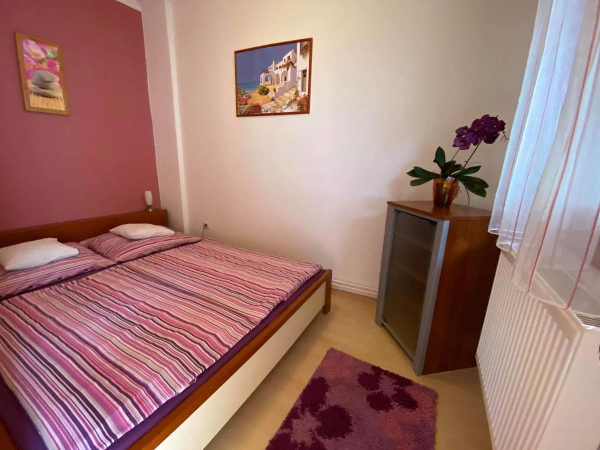 Hellasz Apartman Gyula Exterior foto