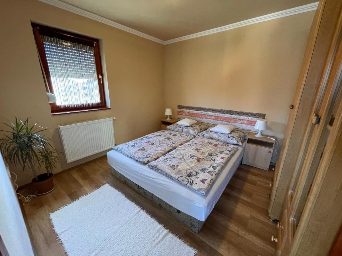 Hellasz Apartman Gyula Exterior foto