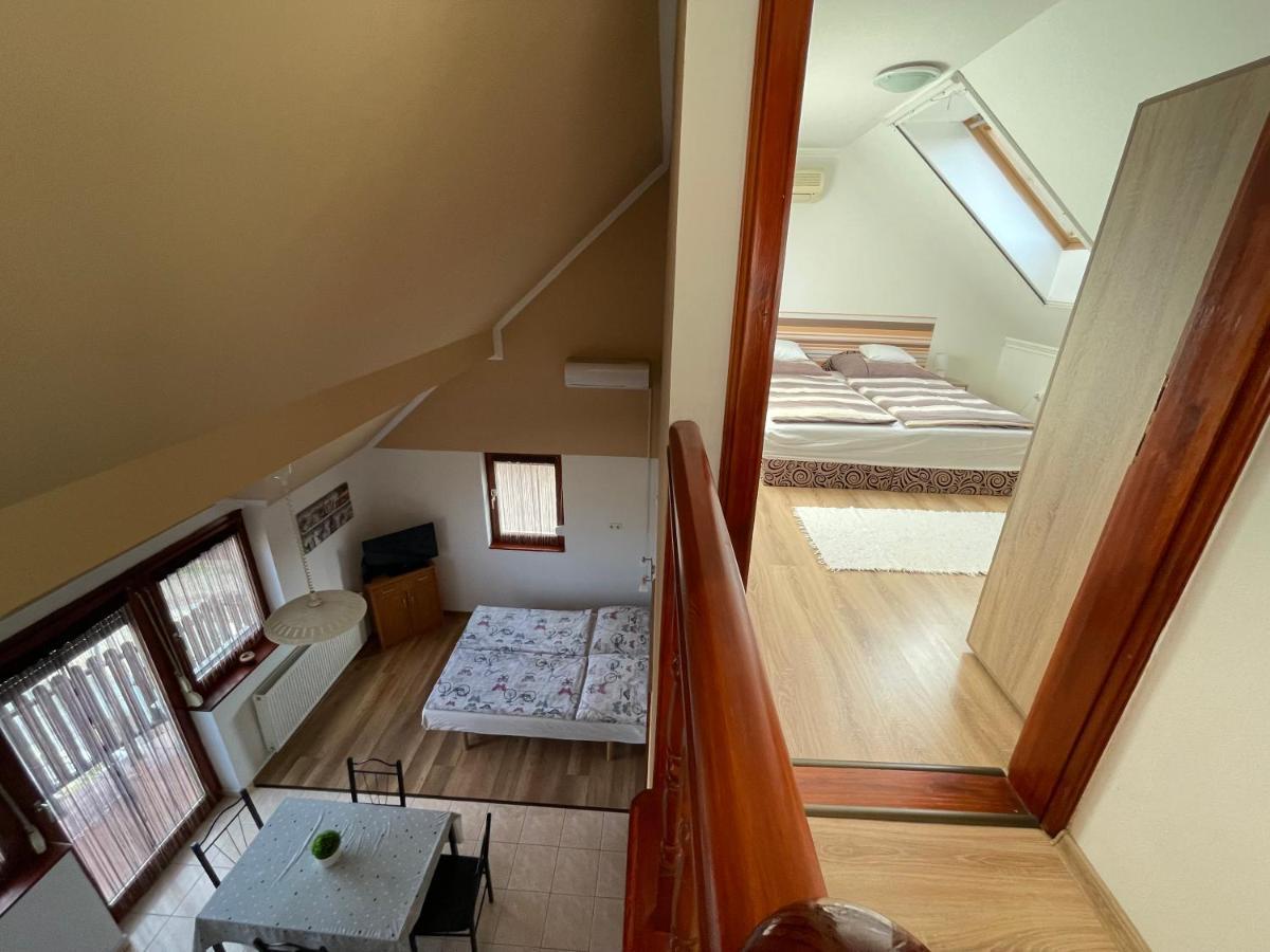 Hellasz Apartman Gyula Exterior foto