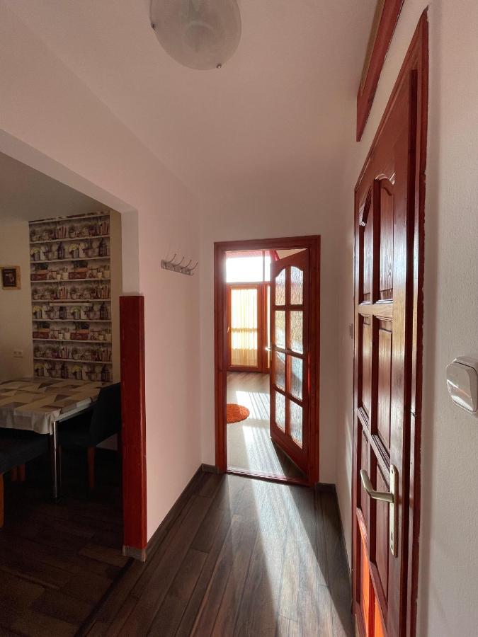 Hellasz Apartman Gyula Exterior foto