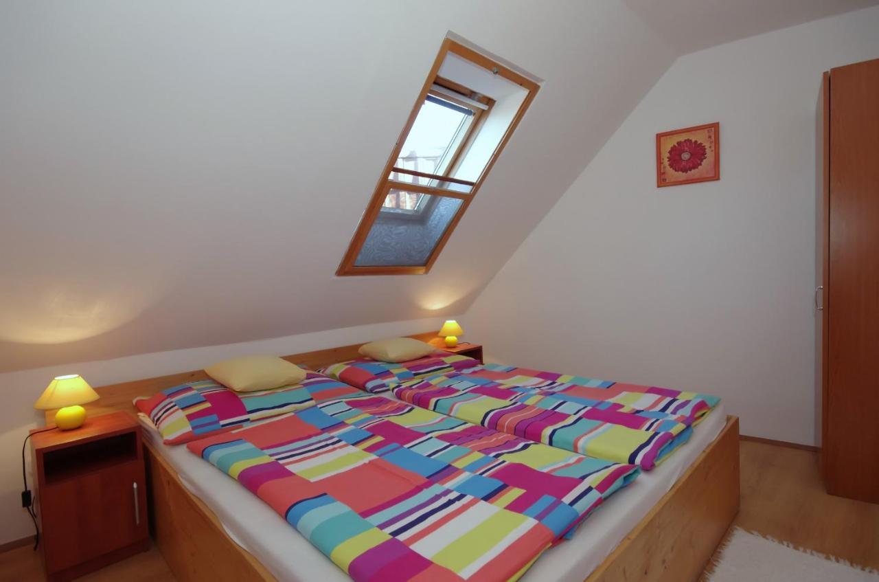 Hellasz Apartman Gyula Exterior foto