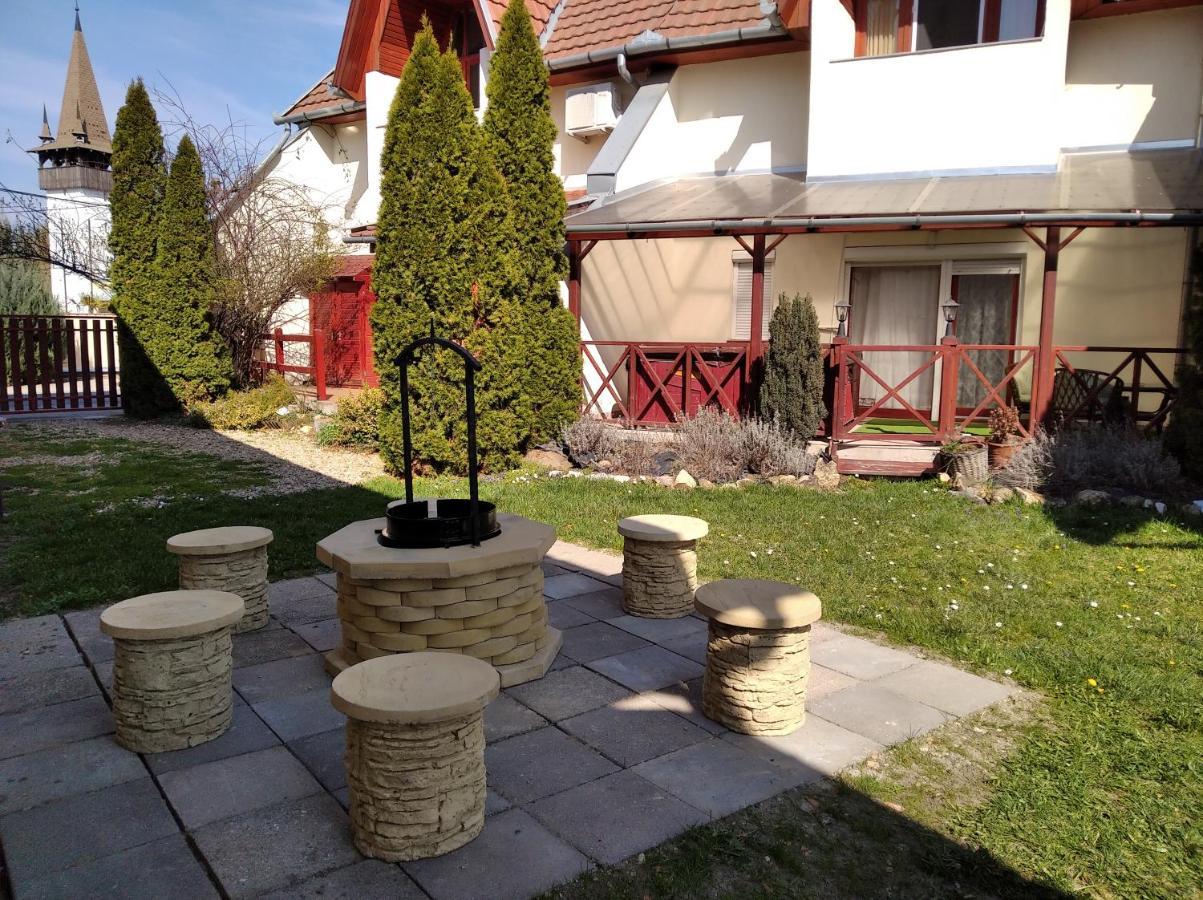 Hellasz Apartman Gyula Exterior foto